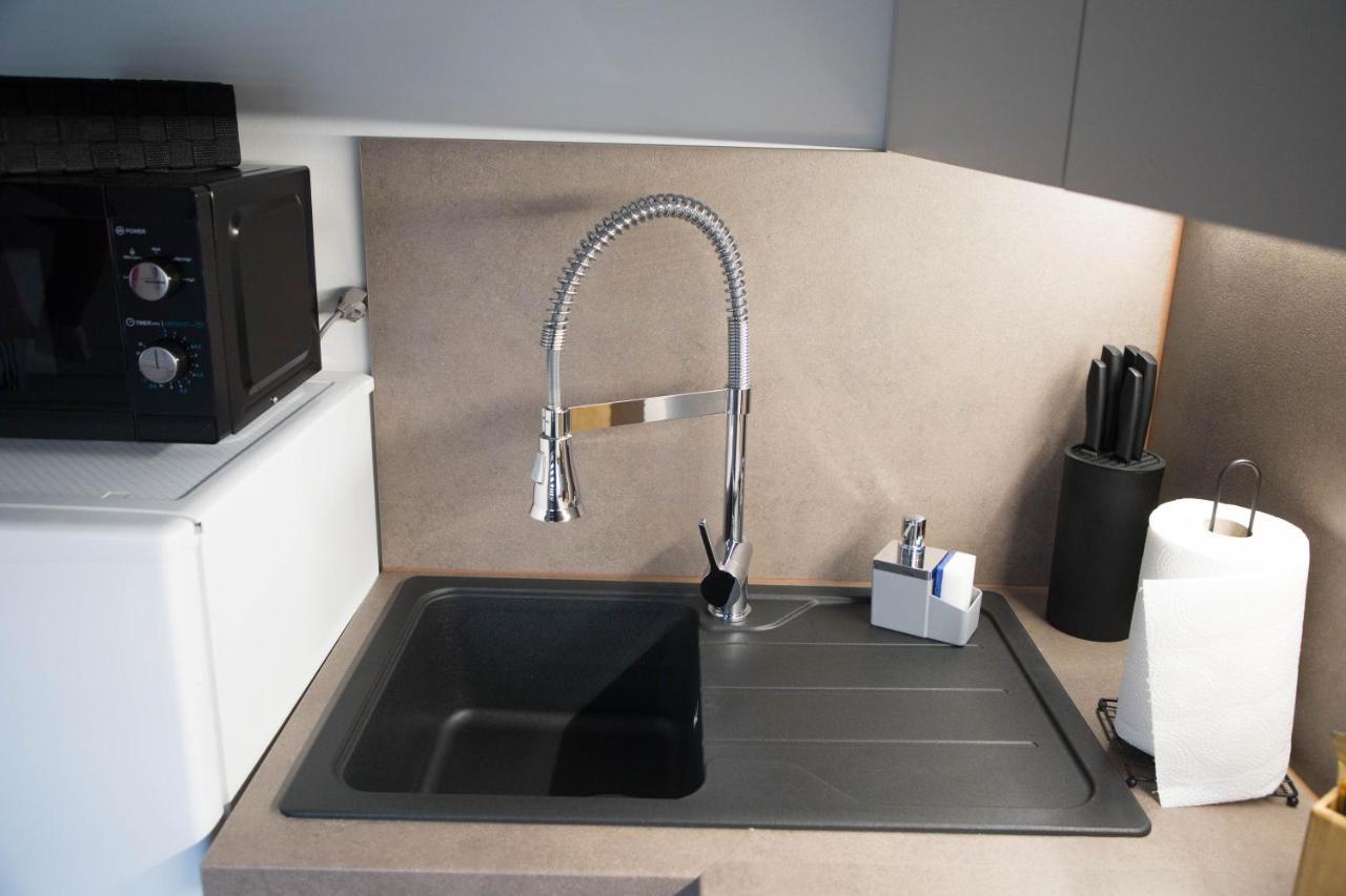 Studio Apartman Suburban Visnjevac Bagian luar foto